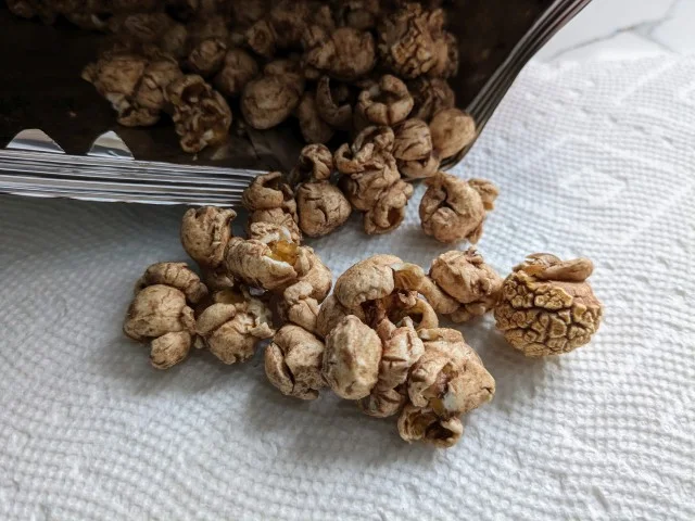 Smartfood Marshmallow Hot Cocoa Popcorn close-up.