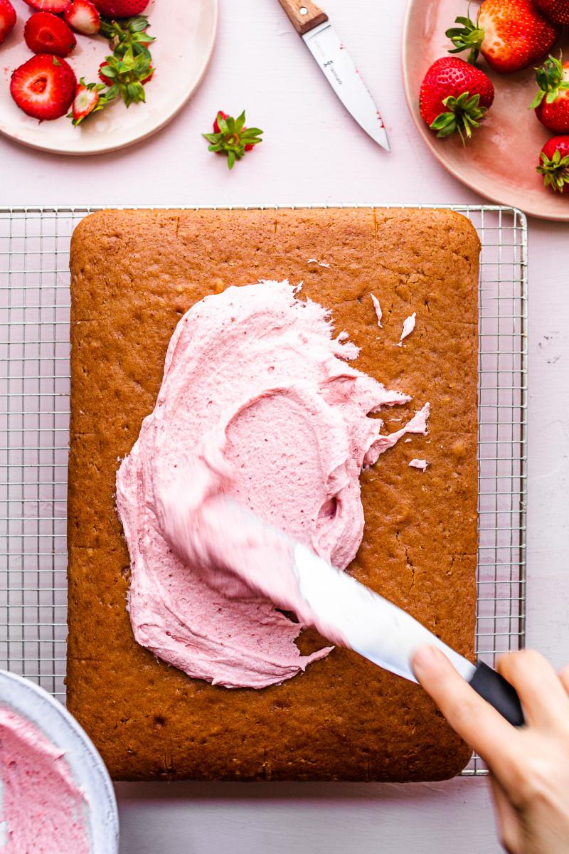 vegan strawberry cake strawberry buttercream icing