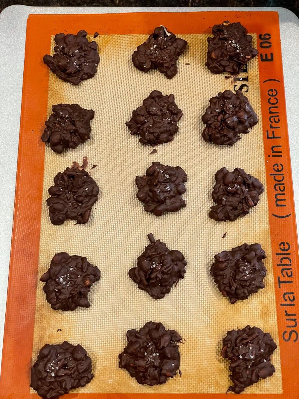 Chocolate Peanut Pretzel Bites 