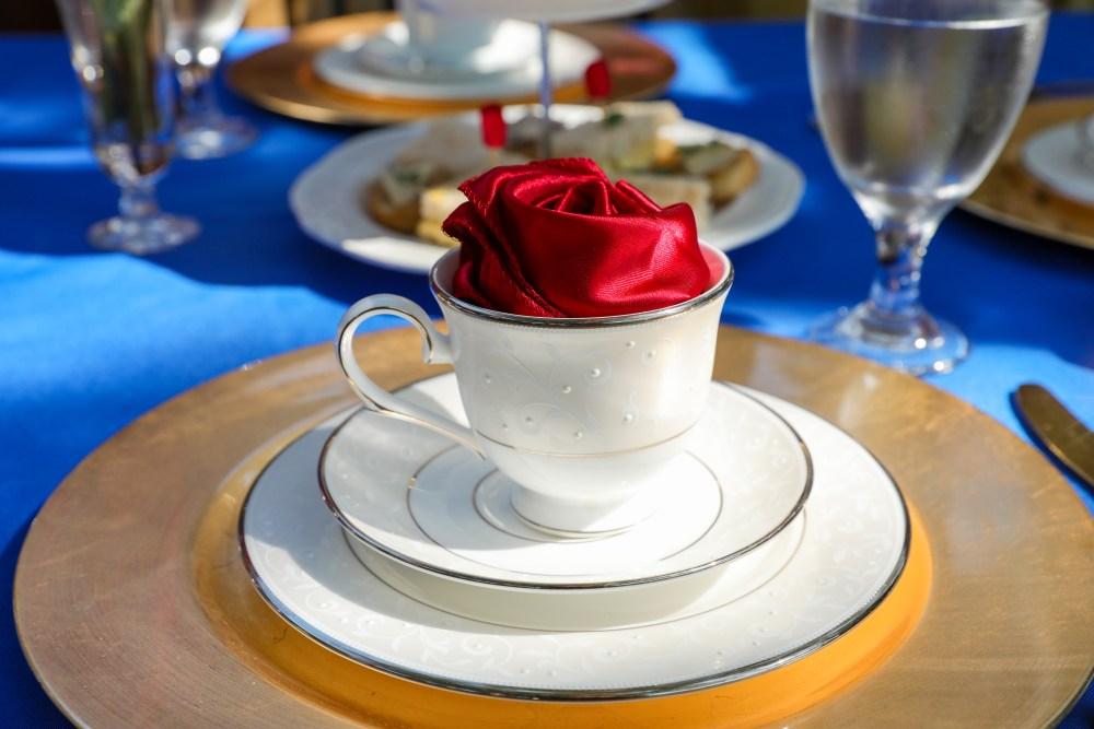 How to Make Napkin Roses