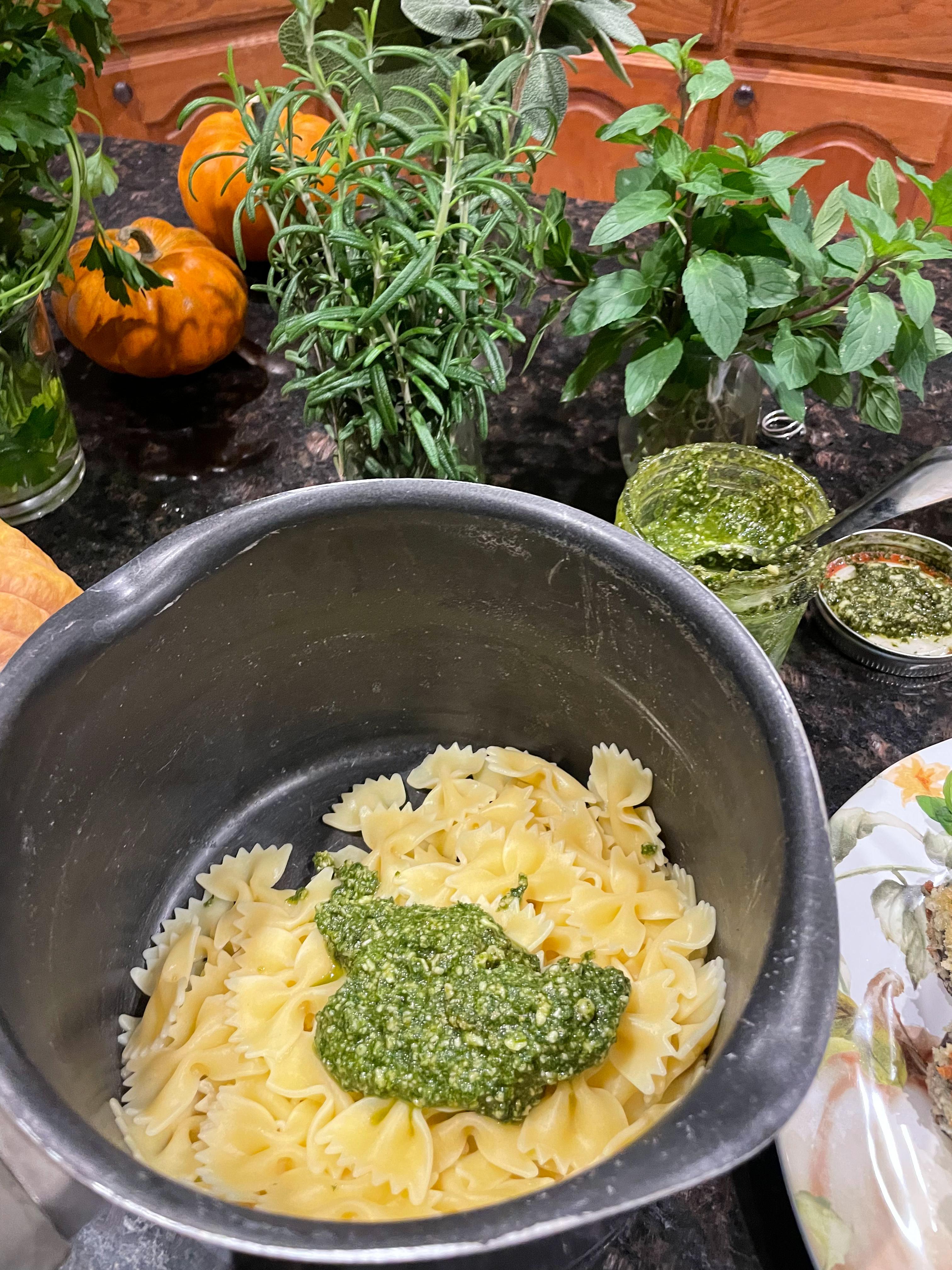 Spicy Globe Basil Pesto