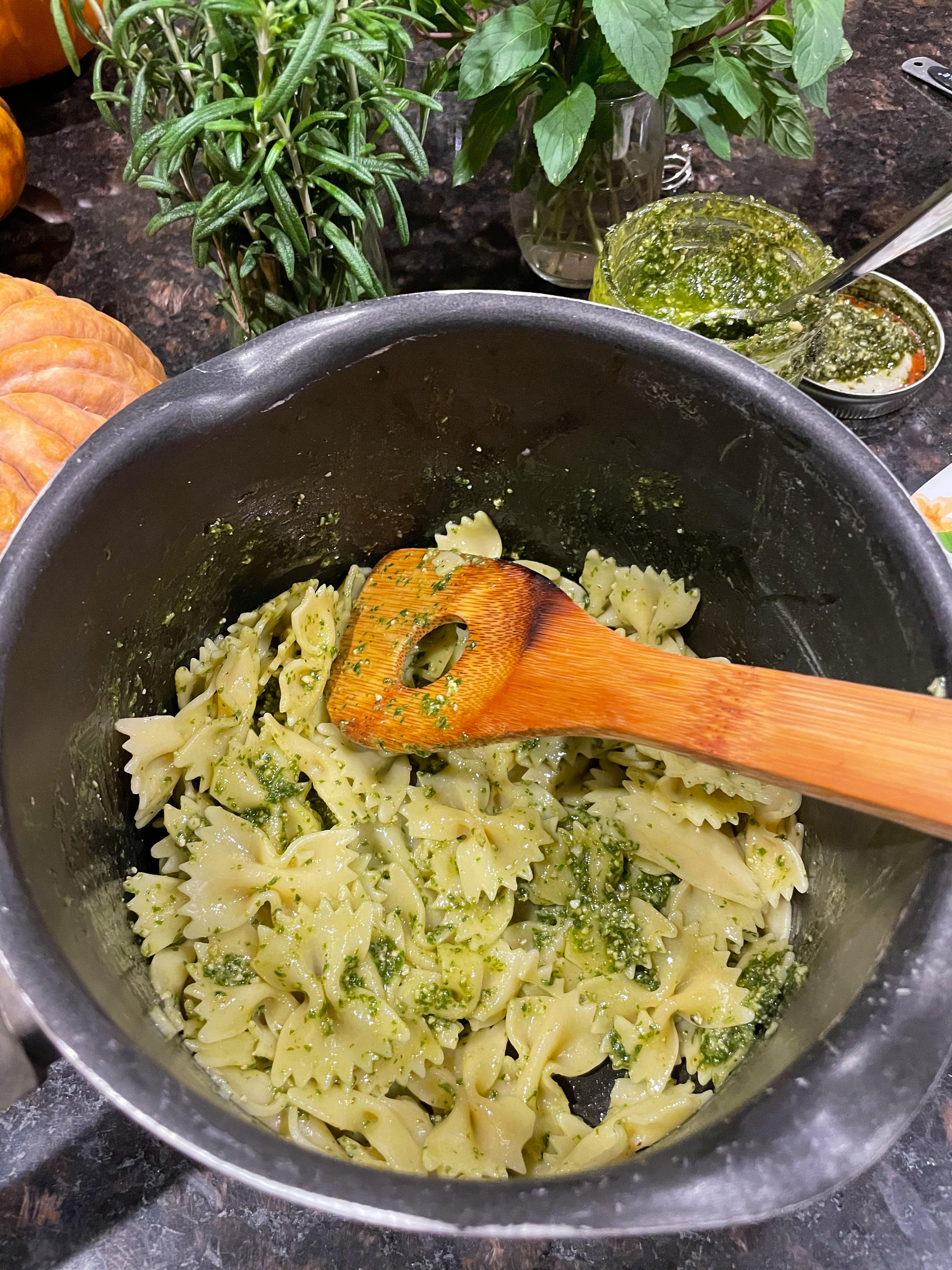 Spicy Globe Basil Pesto