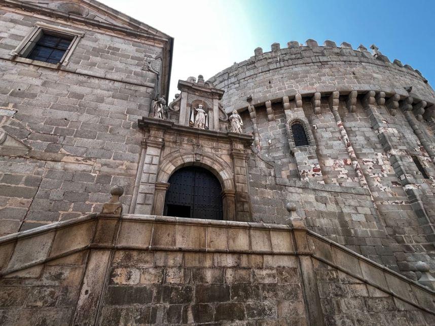 The Cathedral of El Salvador, Avila, Mama Ía blog