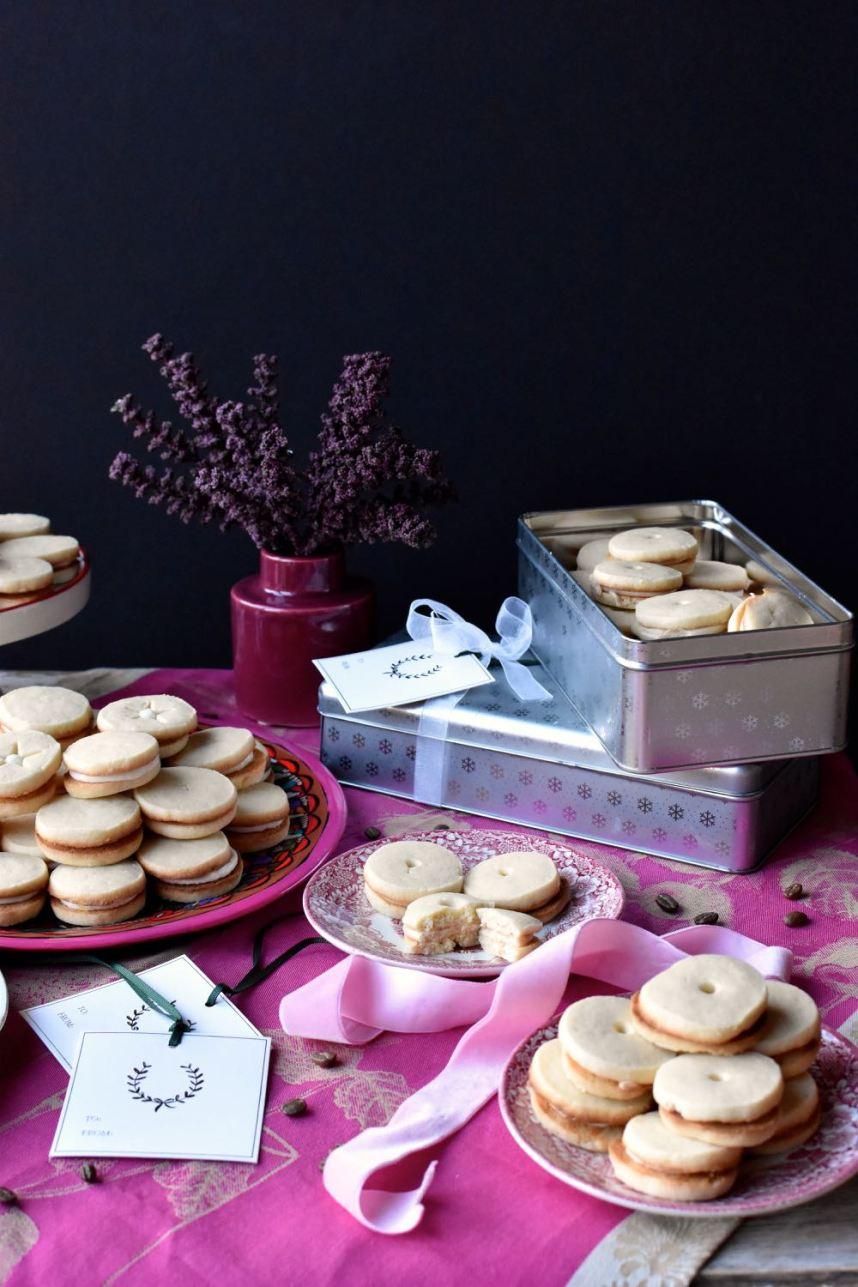 Shortbread sandwich cookies, Mama Ía blog