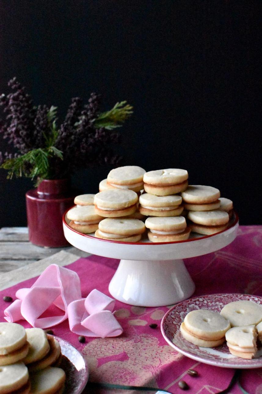 Shortbread sandwich cookies, Mama Ía blog