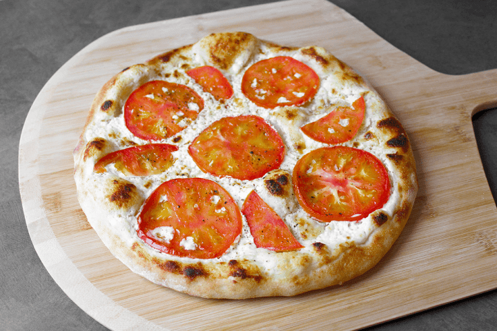 goat cheese pizza after baking