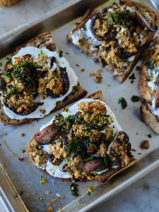 ingredients for mushroom sandwich on baking sheet ready to broil