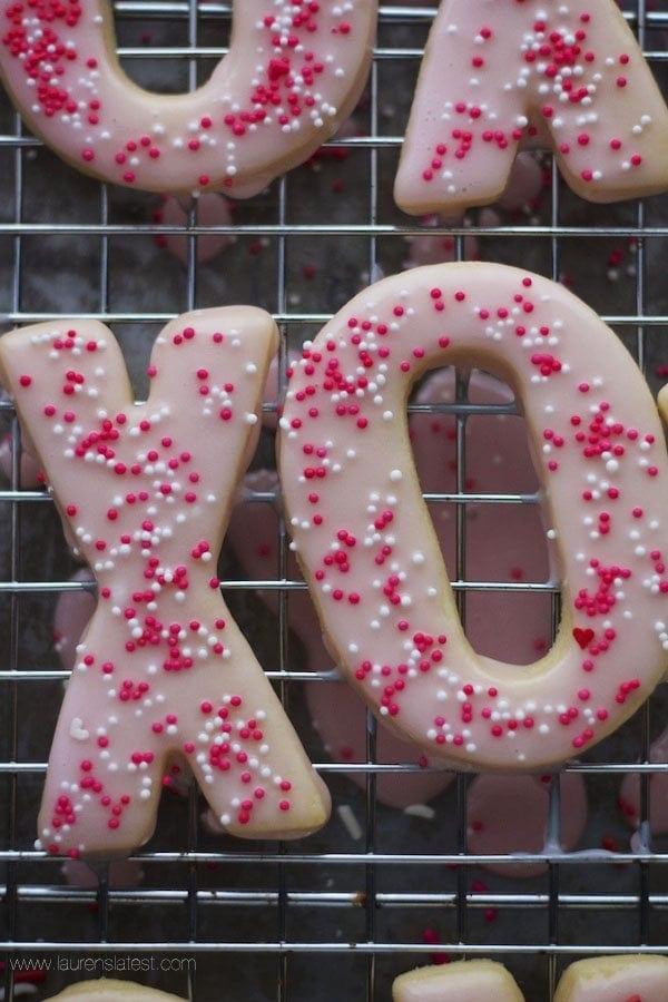 xo cookie with icing and sprinkles