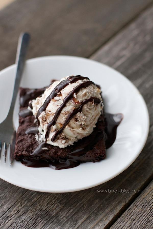 Double Chocolate Cookie Bar with ice cream