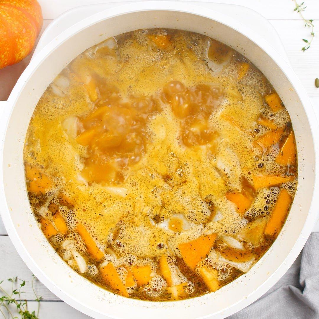 pumpkin soup ingredients boiling