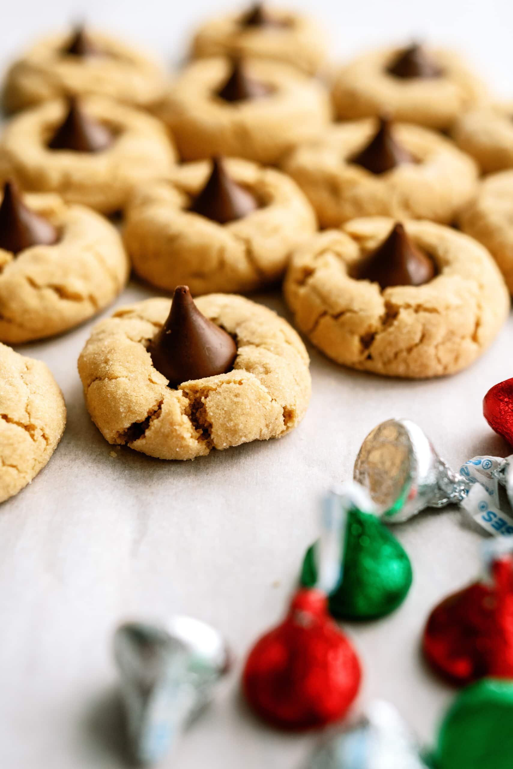 peanut-butter-blossoms with hershey's kisses