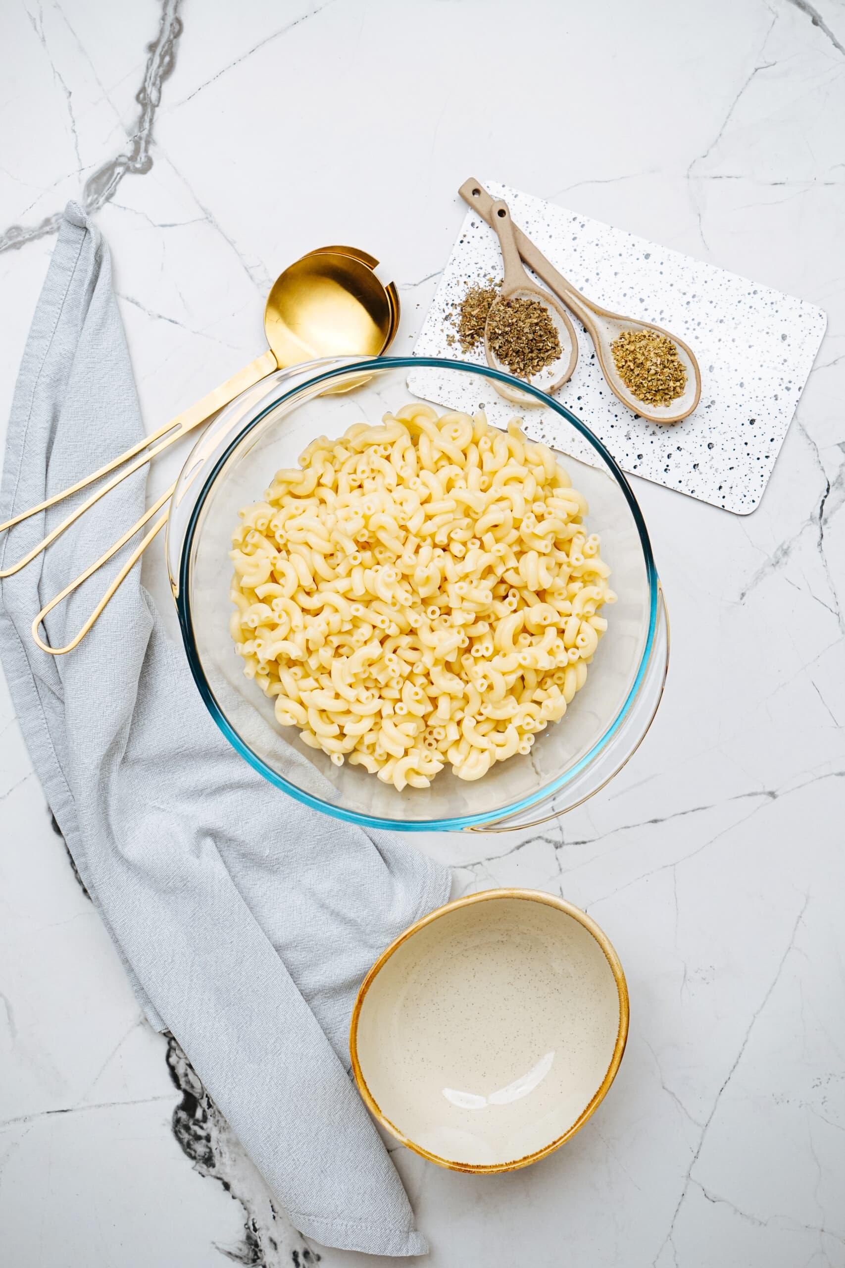 macaroni in a glass bowl