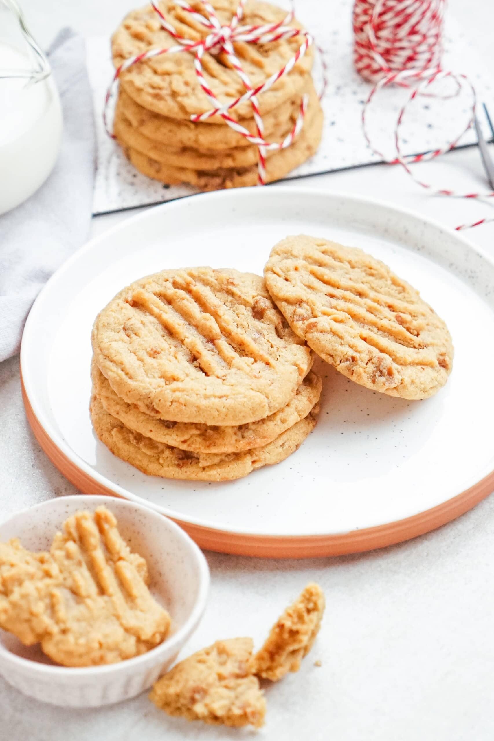 peanut butter cookies on a plate and tablescape