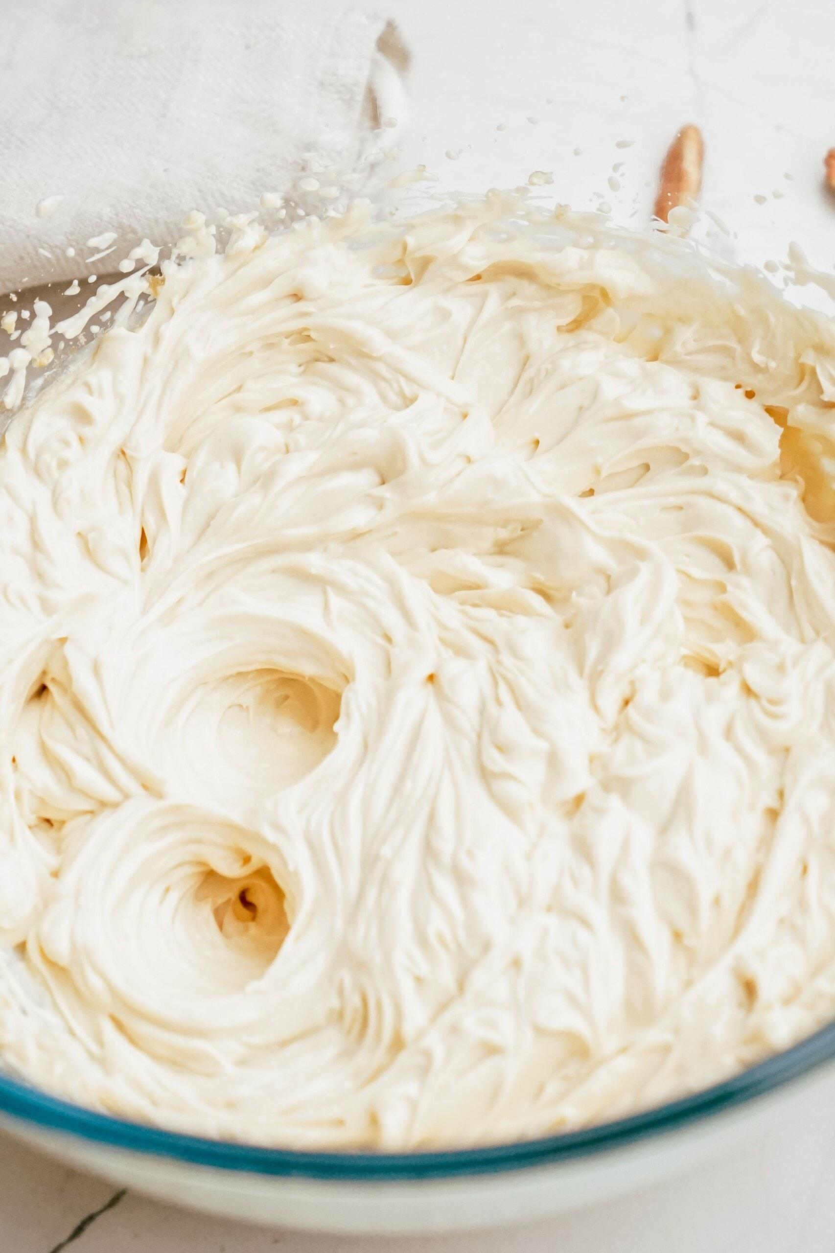 pecan cream pie filling in a glass bowl