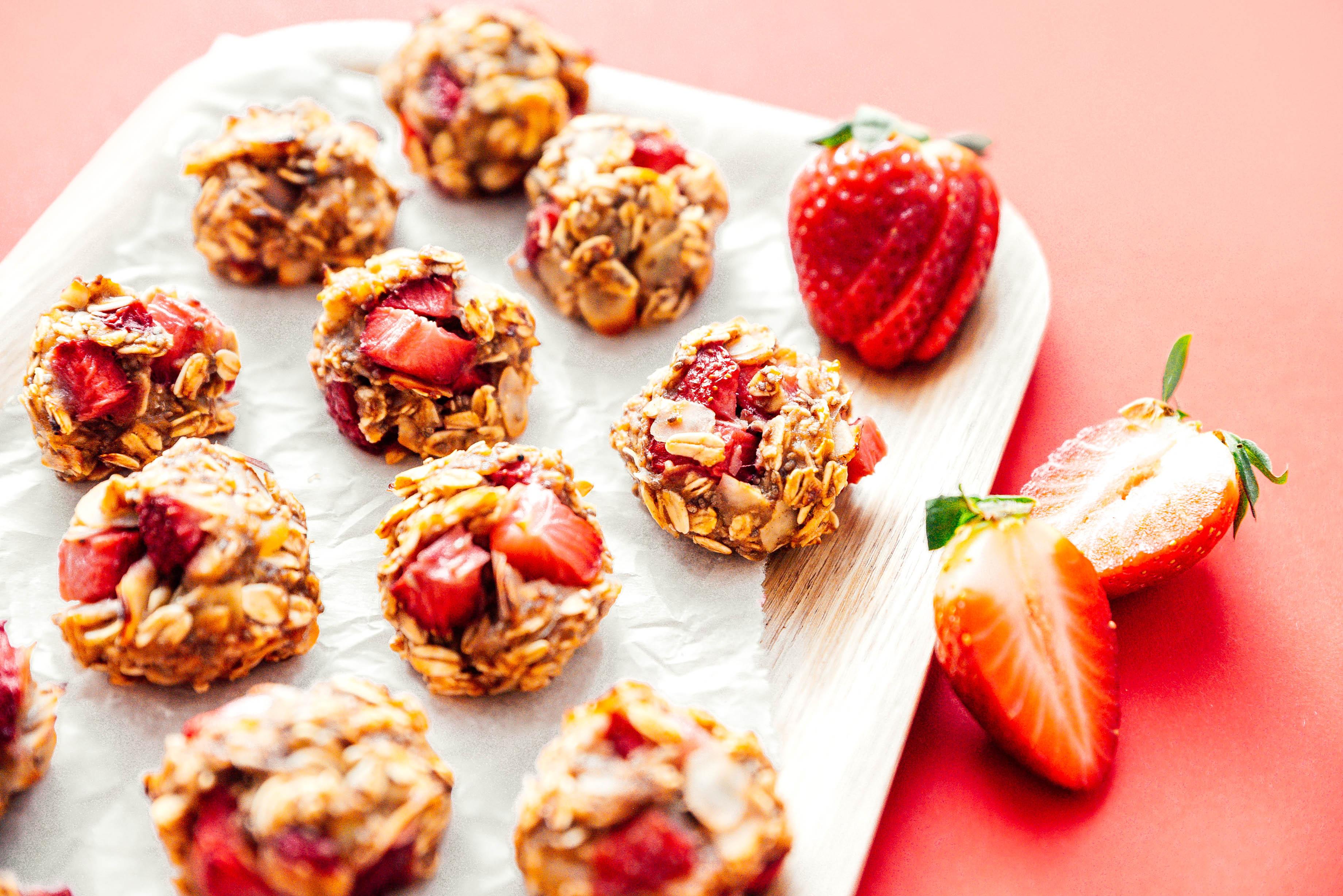 VegNews.StrawberryOatBites