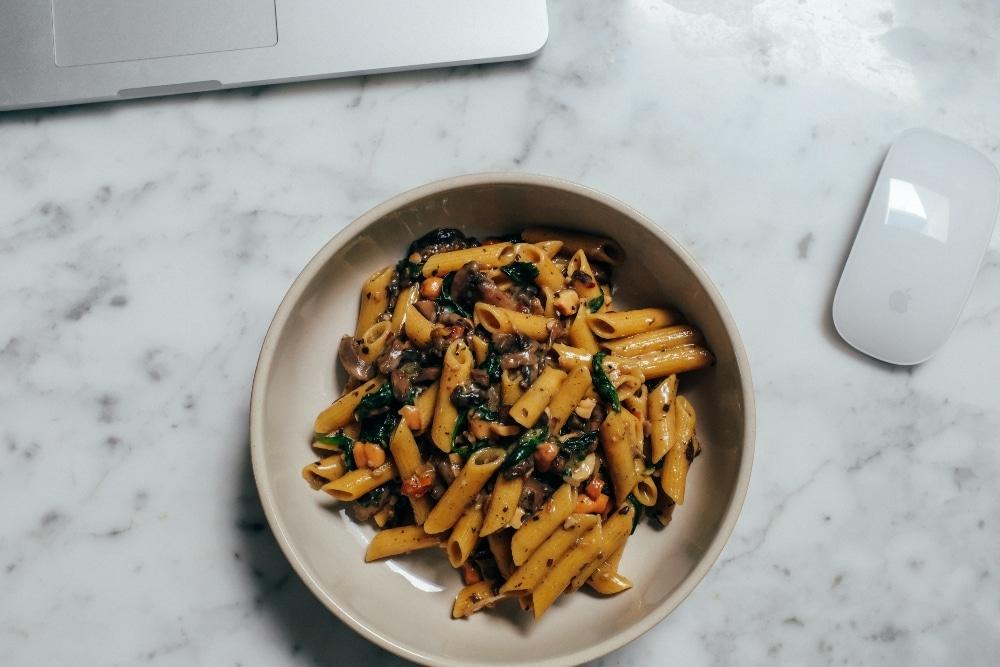 VegNews.veganpastapenne.Unsplash