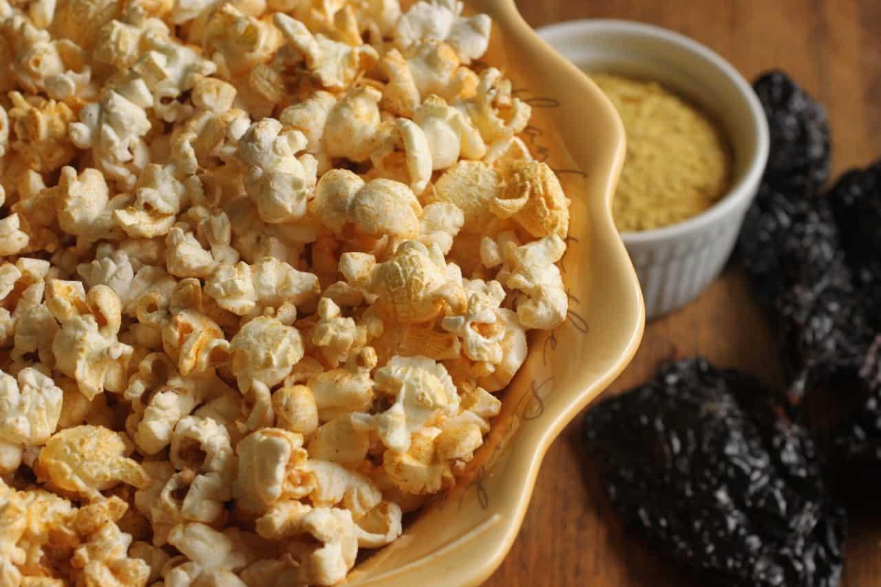 VegNews.veganpopcorn.Wholenewmom