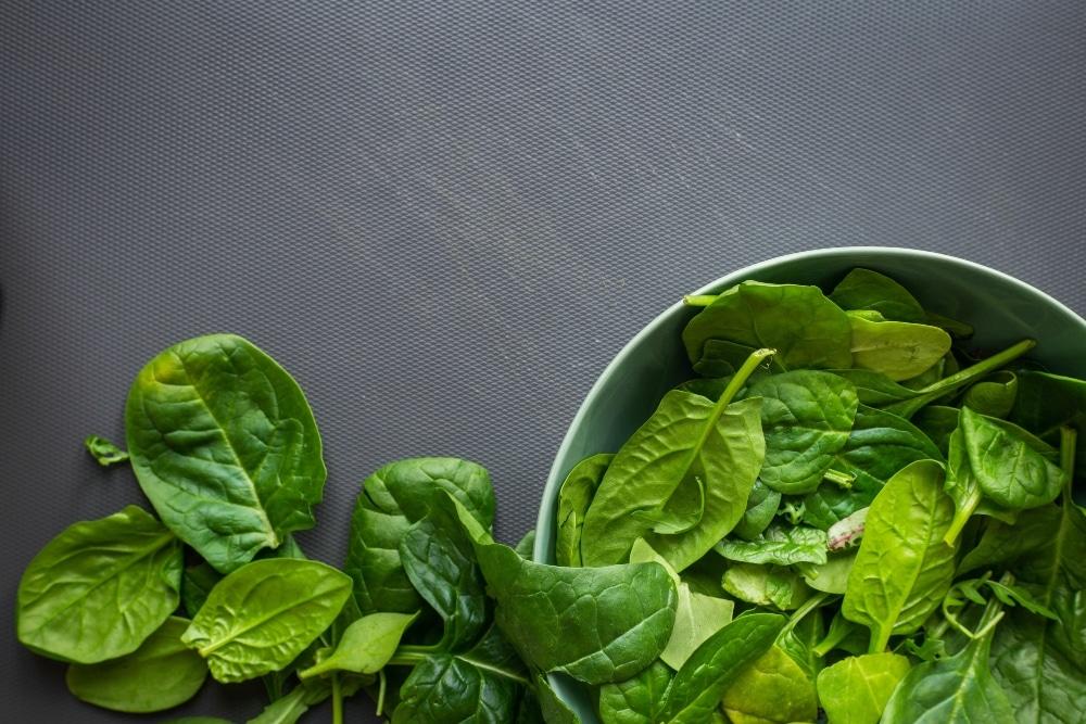 VegNews.leafygreensspinach.Unsplash