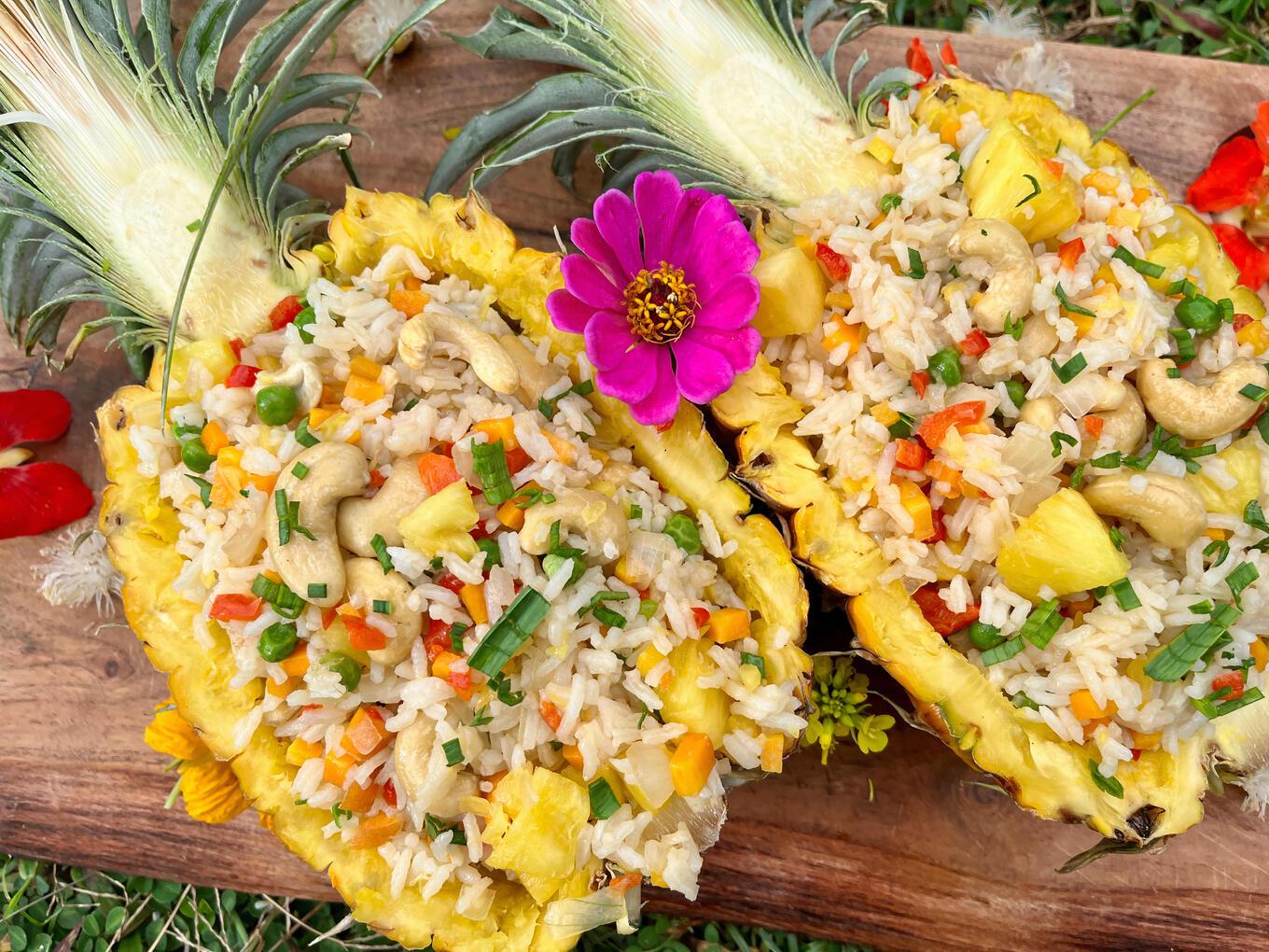 VegNews.PineappleFriedRice