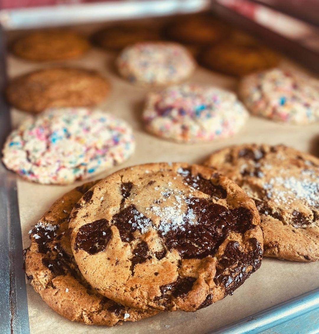 VegNews.vegancookies.justwhatikneaded