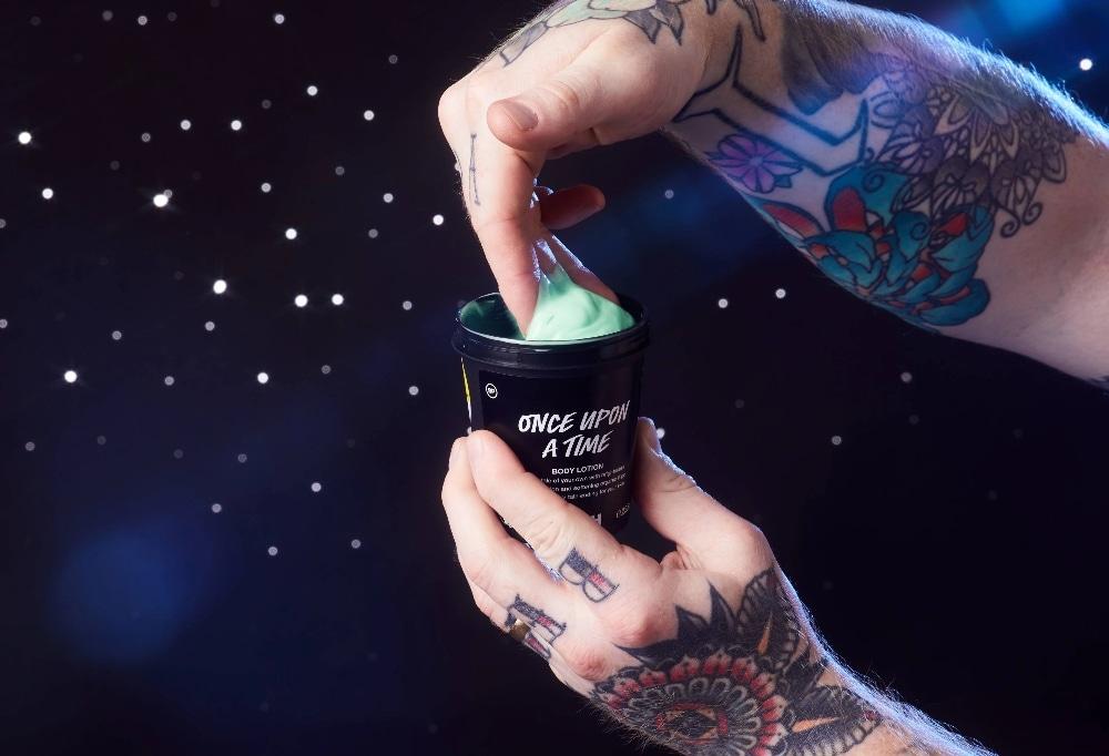 VegNews.lushholidaygift.lush