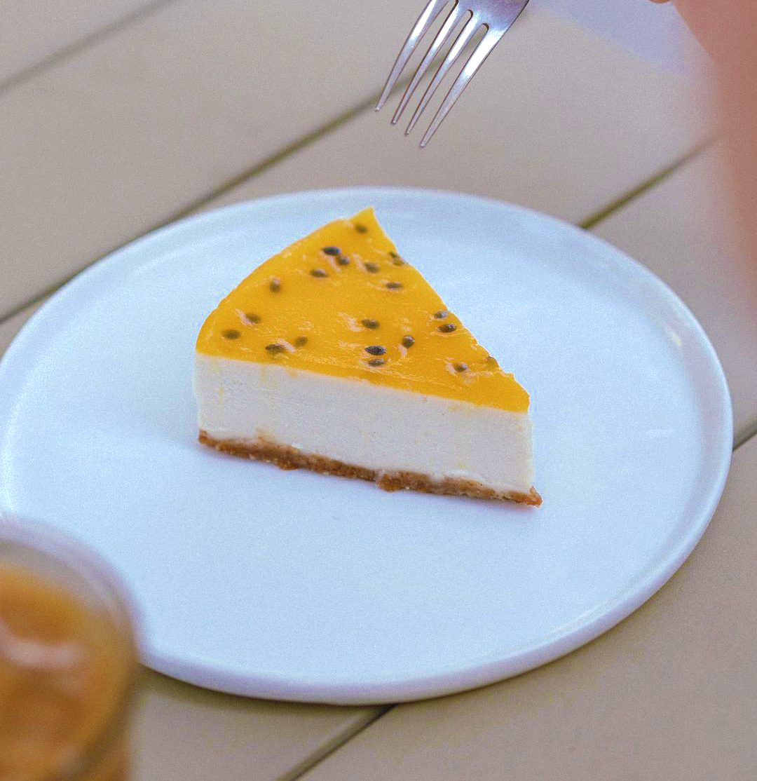 VegNews.PlanetTerra.PassionFruitCheesecake