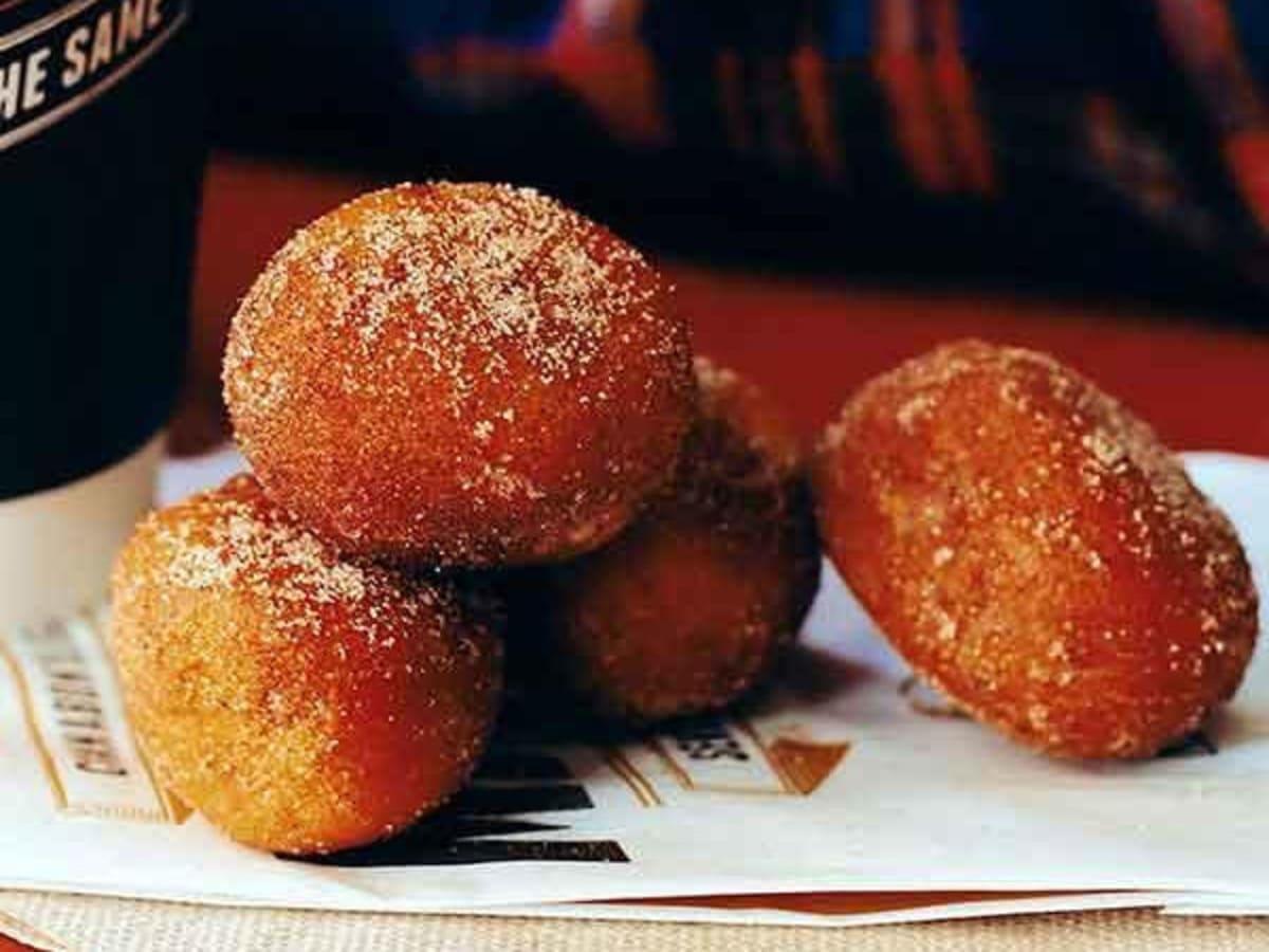 Cinnabon Delights