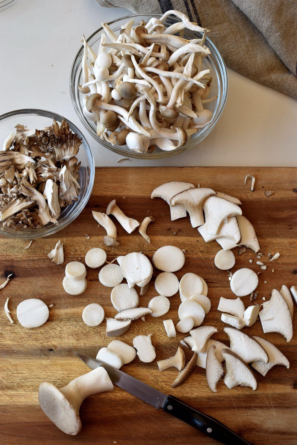 Wild garlicky mushrooms, Mama Ía blog