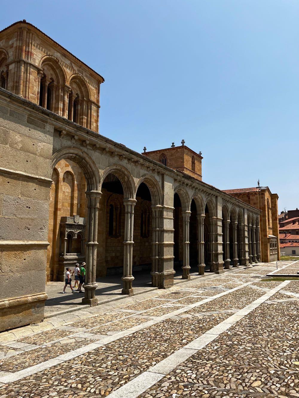 Basílica de San Vicente, Avila, Mama Ía blog