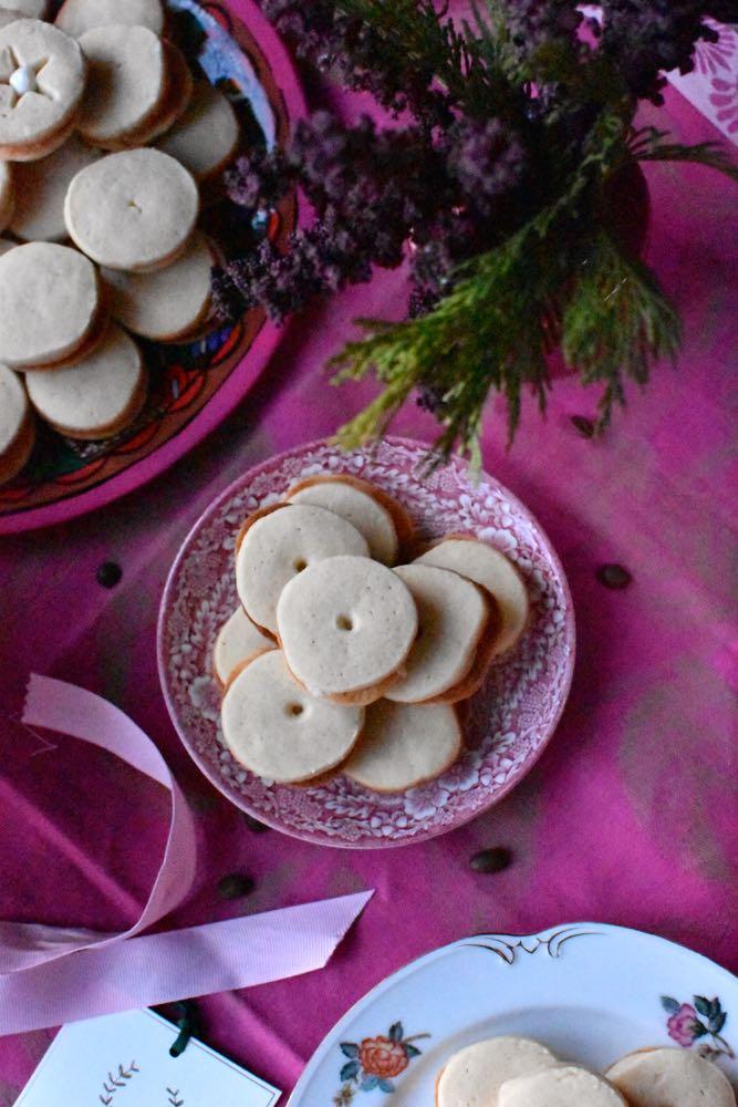 Shortbread sandwich cookies, Mama Ía blog