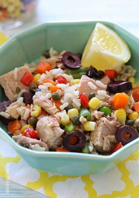 Italian tuna and brown rice salad is wonderful, easy lunch using basic pantry items such as tuna, brown rice, capers and good quality chopped olives plus some frozen mixed vegetables and fresh lemon juice.