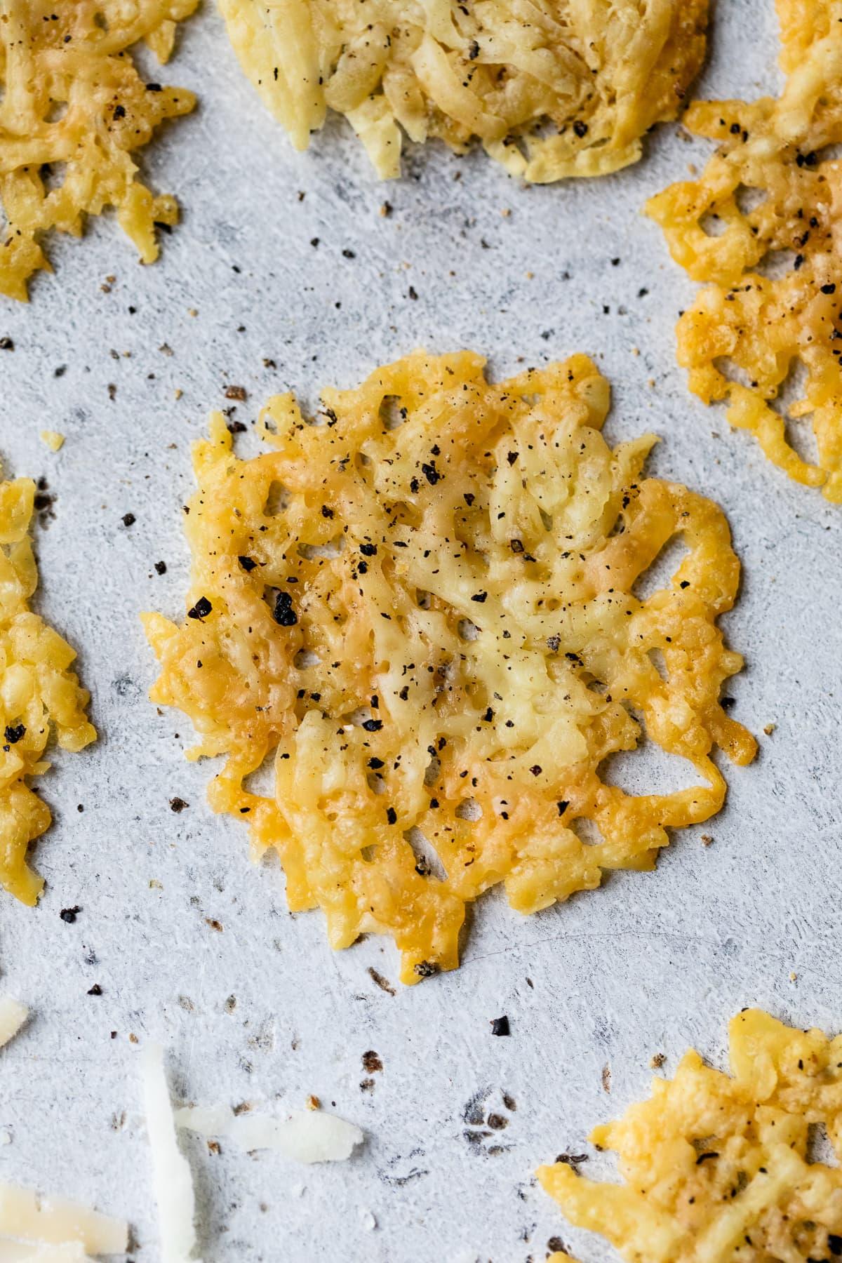 Cacio e Pepe Parmesan Crisps